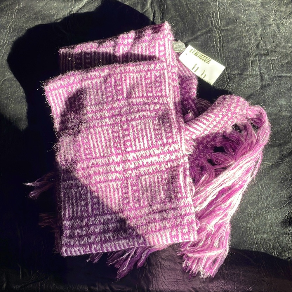 New with tag Purple Scarf